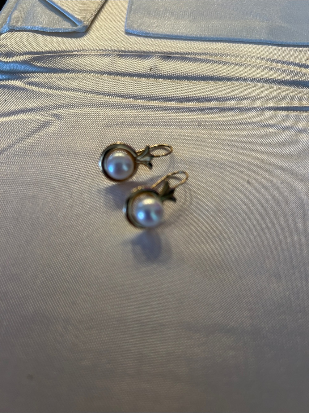 Classic Pearl Drop Earrings in White and Gold 14 k gold